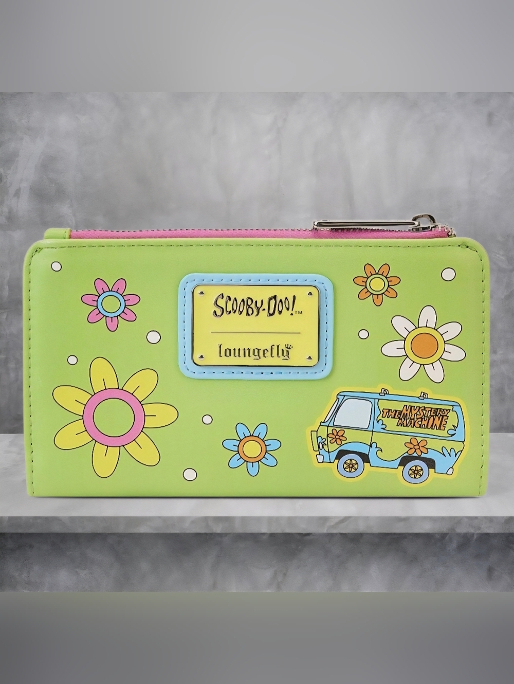 Loungefly Scooby Doo Psychedelic Monster Chase Glow Wallet - Picture 5 of 6